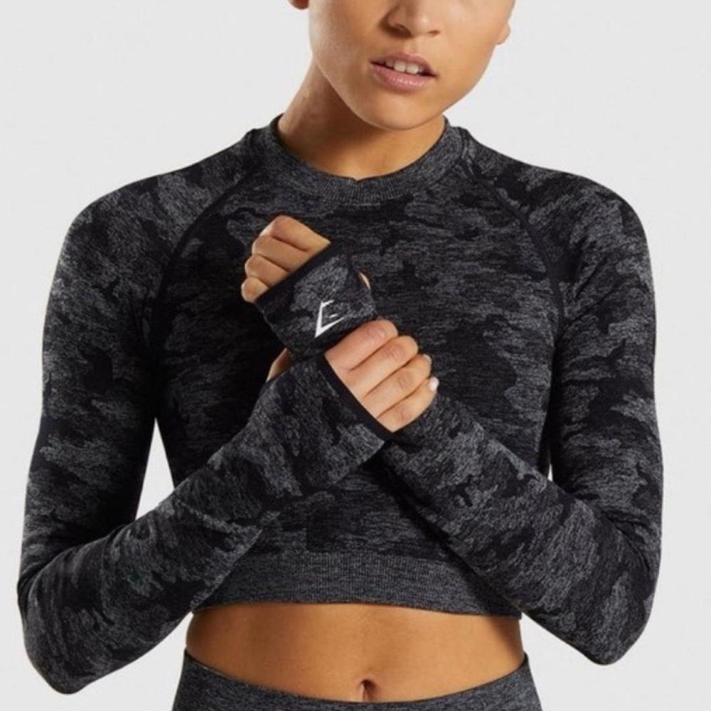 Gymshark Seamless Long Sleeve Crop Top 🩶🖤